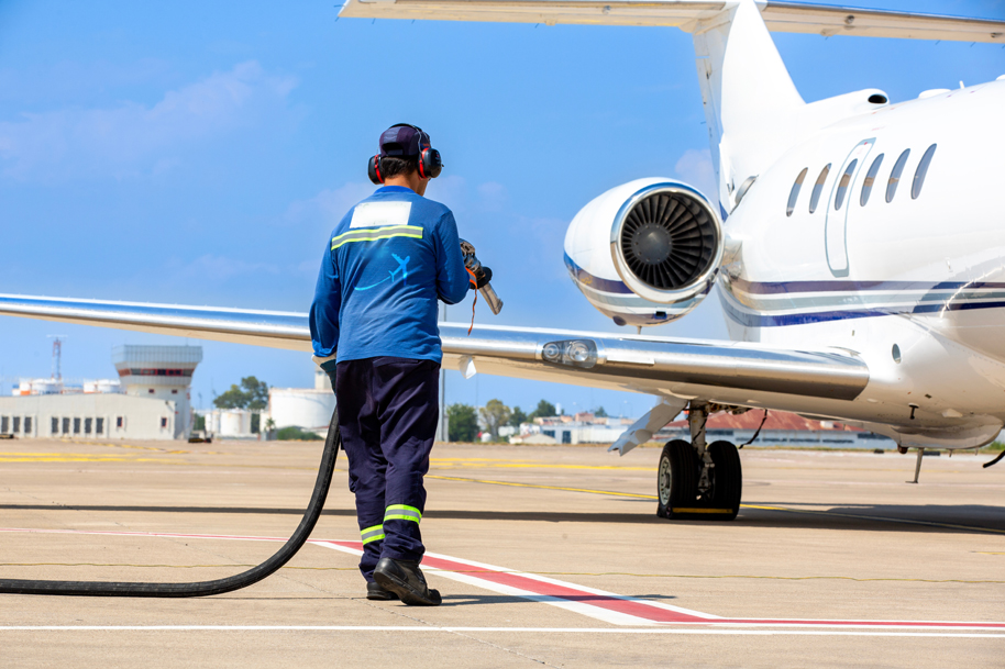 How Fuel Systems and Fuel Efficiency Work in Business Jets